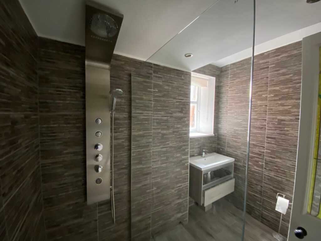 Bathroom renovation Glasgow by HomeDecorZone