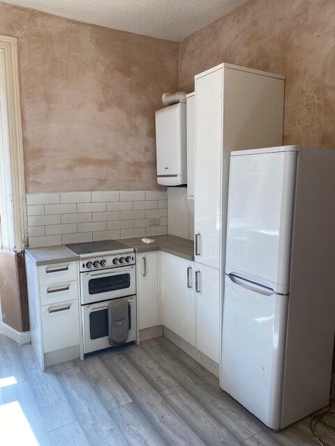 Kitchen renovation Glasgow by HomeDecorZone