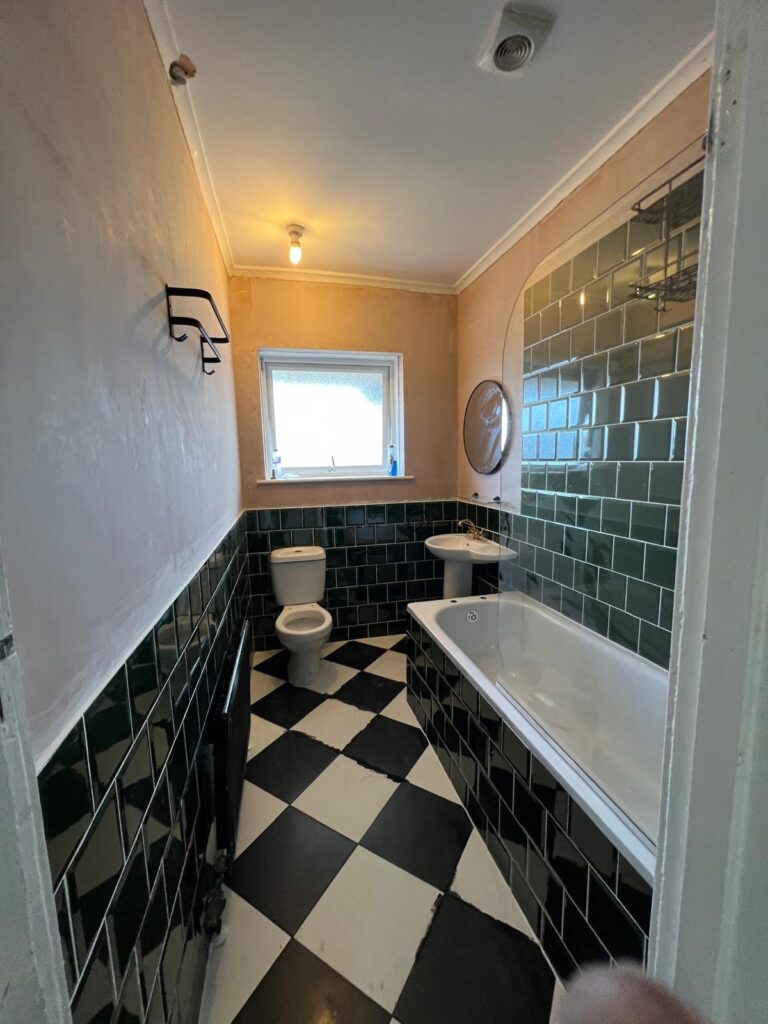 Bathroom renovation Glasgow by HomeDecorZone