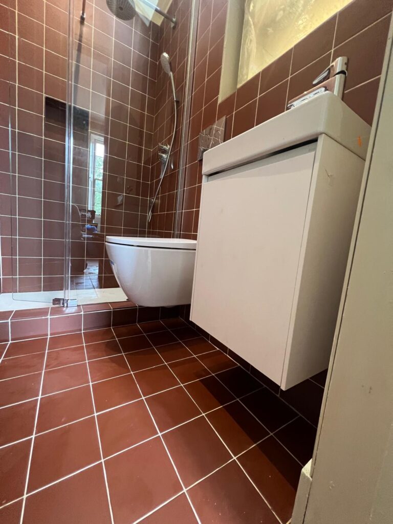 Bathroom renovation Glasgow by HomeDecorZone