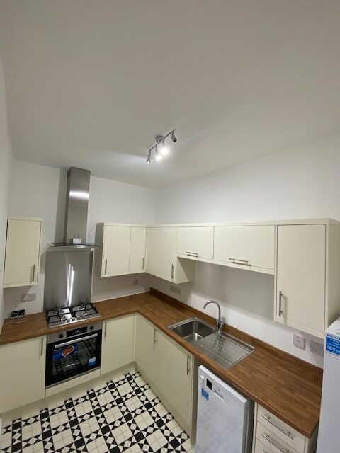 Kitchen renovation Glasgow by HomeDecorZone