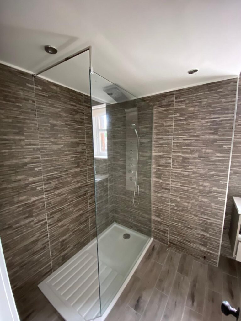 Bathroom renovation Glasgow by HomeDecorZone