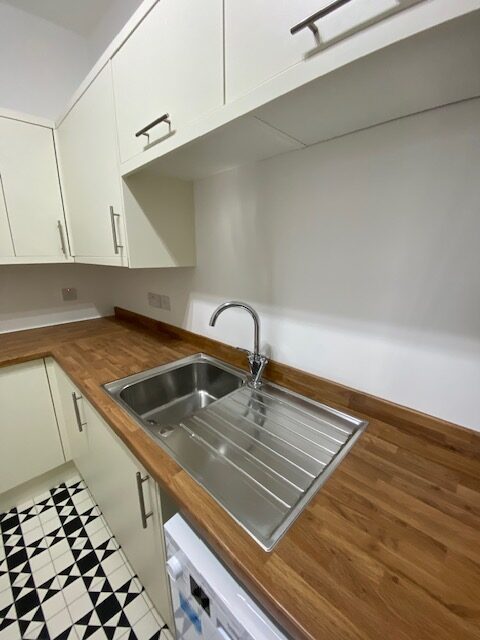 Kitchen renovation Glasgow by HomeDecorZone