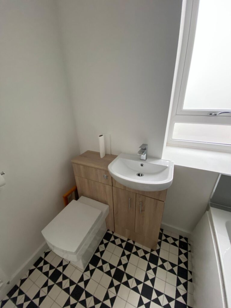 Bathroom renovation Glasgow by HomeDecorZone