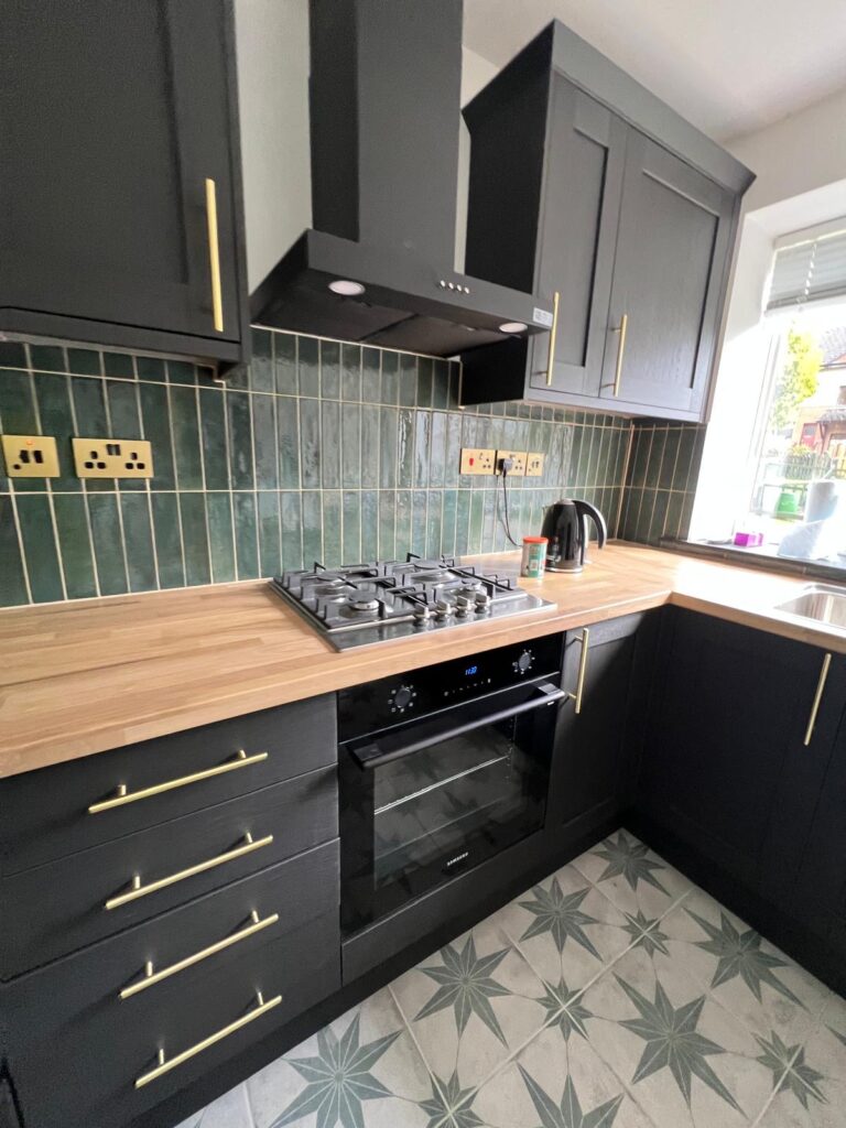 Kitchen renovation Glasgow by HomeDecorZone